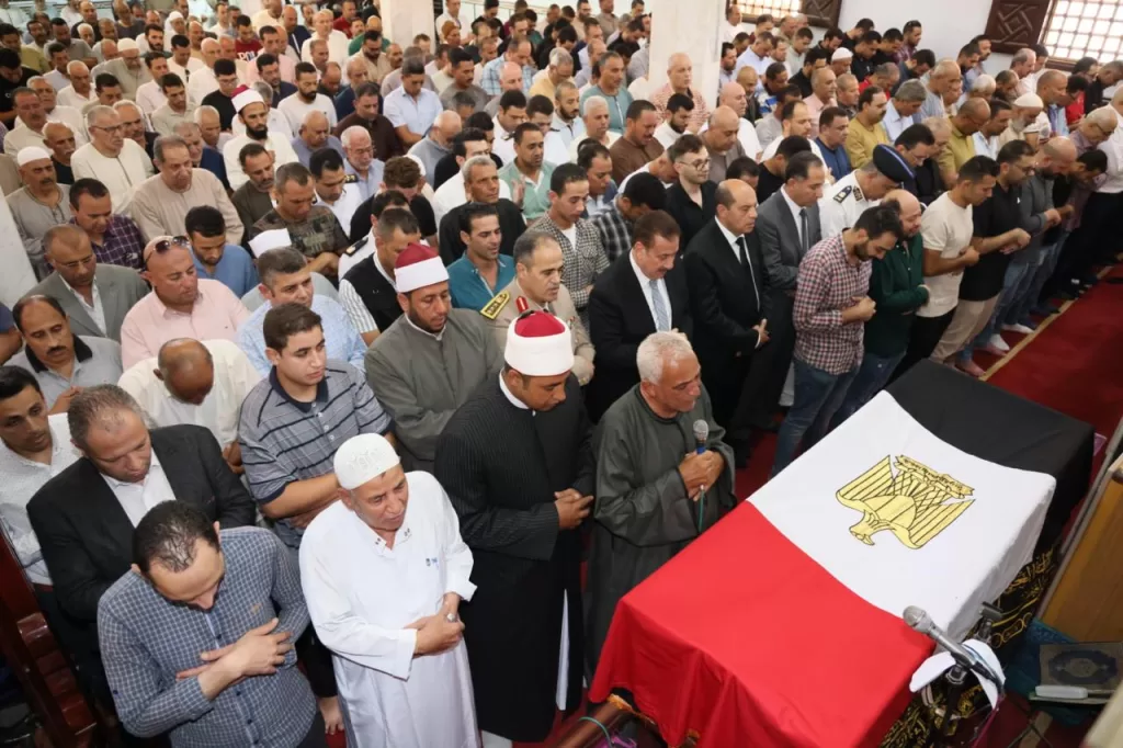 محافظ المنوفية يتقدم الجنازة العسكرية للرائد أحمد حافظ 8 - جريدة الجمهورية WhatsApp Image 2025 08 07 at 8.25.33 PM 5 - جريدة الجمهورية