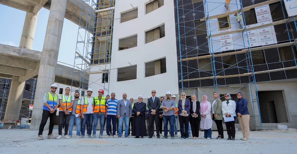 رئيس جامعة دمنهور ومفتي الجمهورية السابق يتفقدان الأعمال الإنشائية للمستشفى الجامعي 3 - جريدة الجمهورية WhatsApp Image 2025 08 09 at 3.24.13 PM - جريدة الجمهورية