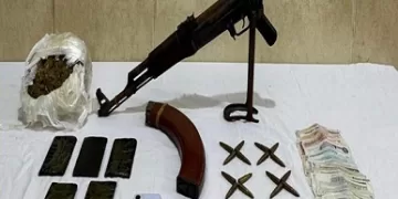 مصرع شقي خطر بالشرقية.. سقط بعد تبادل الرصاص مع الشرطة بالآلي والمخدرات