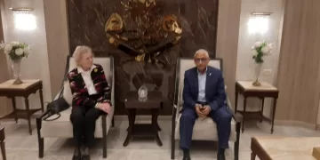 محافظ شمال سيناء يستقبل وفد من مجموعة الحكماء