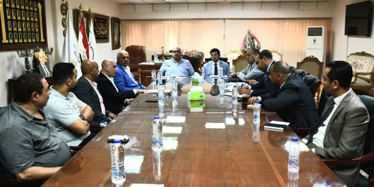 التنسيق بين الوزارة واللجنة الأولمبية لدعم استعدادات المنتخبات المصرية للوس أنجلوس