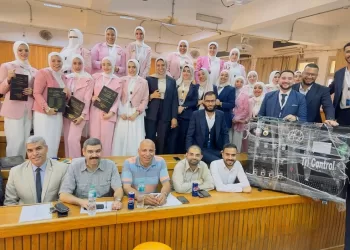 طلاب تكنولوجيا الإلكترونيات يبدعون في دمج 3 أنظمة تحكم بمشروع واحد