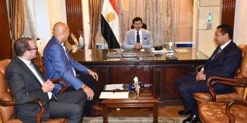وزير الشباب والرياضة يناقش مع قيادة الاتحاد السكندري مشروعات التطوير والإنشاءات