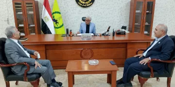محافظ شمال سيناء يستقبل رئيس شركة مياه الشرب والصرف الصحي بشمال وجنوب سيناء