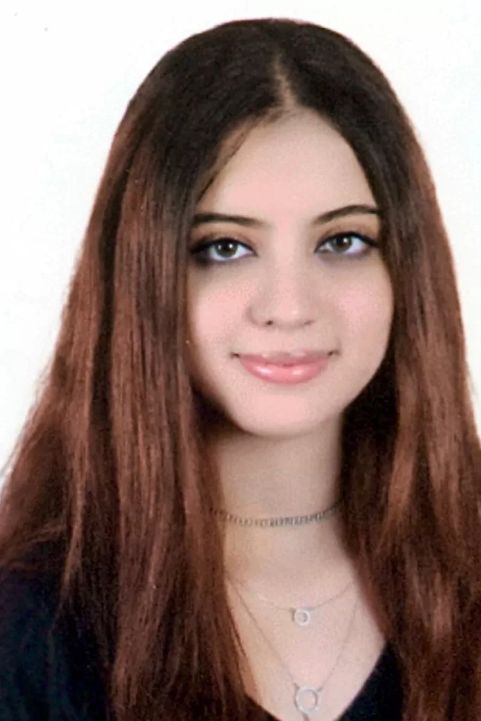 طالبة قصر العيني تشارك في تأليف فصل بكتاب عالمي عن النشر العلمي 5 - جريدة الجمهورية WhatsApp Image 2025 08 14 at 1.17.01 PM - جريدة الجمهورية