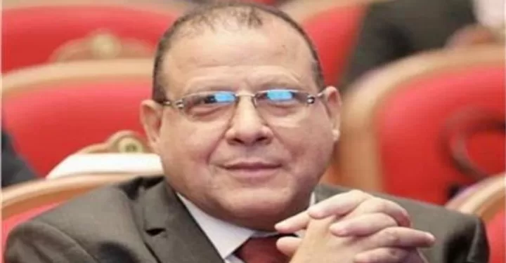 البدوي: بدء العمل من الخامسة صباحًا مستحيل التطبيق ويتنافى مع عادات المصريين