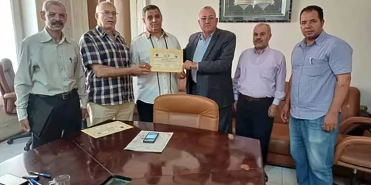 رئيس نقابة العاملين بالسكة الحديد والمترو: تكريم رئيس قطار واقعة «الشورت» يؤكد سيادة القانون 1 - جريدة الجمهورية رئيس نقابة العاملين بالسكة الحديد والمترو: تكريم رئيس قطار واقعة «الشورت» يؤكد سيادة القانون