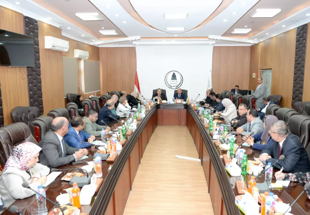 رئيس هيئة الجودة والاعتماد يشارك في اجتماع مجلس عمداء «المنصورة» 2 - جريدة الجمهورية WhatsApp Image 2025 08 20 at 15.48.56 4590fba5 - جريدة الجمهورية