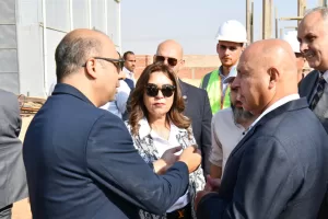 الوزير وعوض يتفقدان المجمع المتكامل لإدارة المخلفات بالعاشر من رمضان بتكلفة ٢٠٠ مليون دولار . 4 - جريدة الجمهورية WhatsApp Image 2025 08 21 at 11.24.46 AM - جريدة الجمهورية