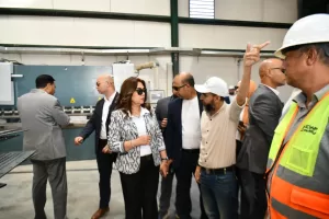 الوزير وعوض يتفقدان المجمع المتكامل لإدارة المخلفات بالعاشر من رمضان بتكلفة ٢٠٠ مليون دولار . 3 - جريدة الجمهورية WhatsApp Image 2025 08 21 at 11.24.48 AM - جريدة الجمهورية