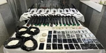 مداهمات أمنية للبؤر الإجرامية بالصعيد.. مصرع 3 عناصر خطرة وضبط نصف طن مخدرات بـ75مليون وترسانة سلاح