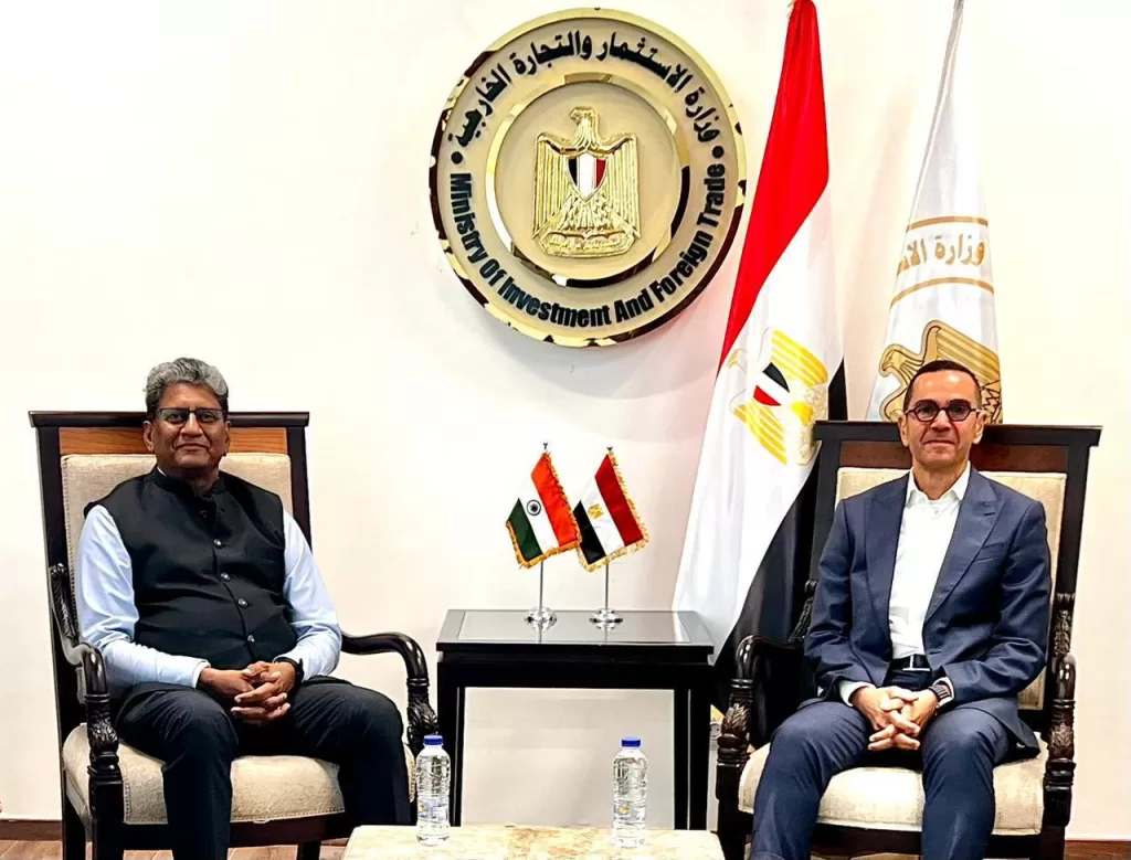 وزير الاستثمار يبحث مع السفير الهندي زيادة الشراكات الاقتصادية بين البلدين 2 - جريدة الجمهورية WhatsApp Image 2025 08 21 at 15.22.51 94d8d68e - جريدة الجمهورية