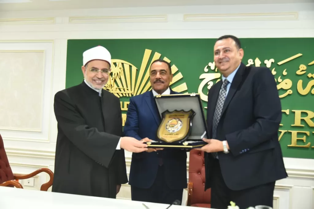 بروتوكول تعاون بين جامعتي مطروح والأزهر 3 - جريدة الجمهورية WhatsApp Image 2025 08 22 at 9.18.34 PM 2 - جريدة الجمهورية