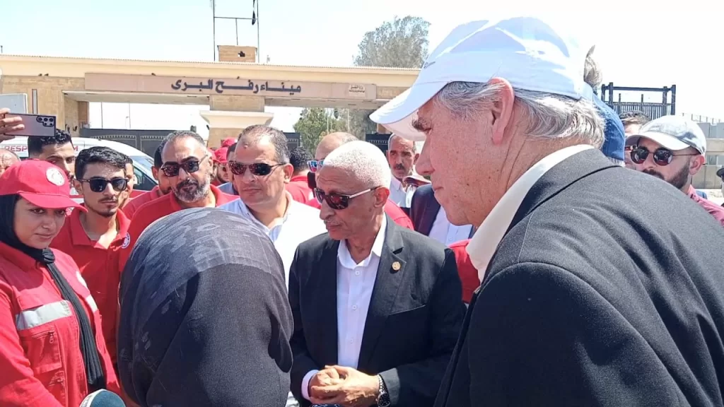 وفد مجلس الشيوخ الأمريكي يتفقد معبر رفح والمركز اللوجستي للمساعدات بشمال سيناء 6 - جريدة الجمهورية WhatsApp Image 2025 08 30 at 1.30.39 PM - جريدة الجمهورية