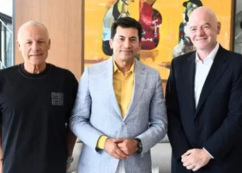 رئيس «فيفا» يشيد بالدعم المصري لكرة القدم ويثمن اتصال رئيس الوزراء