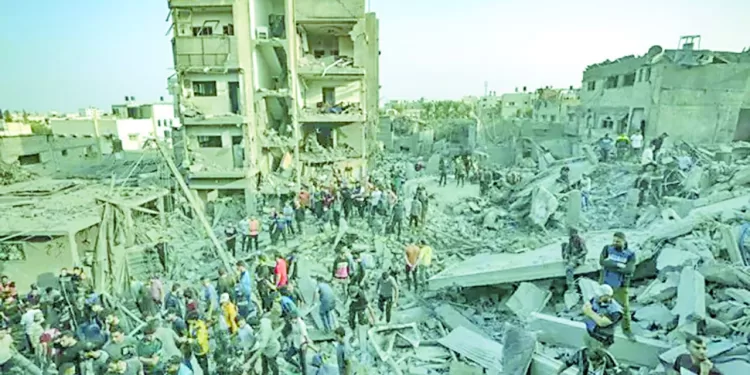 الاحتلال يصر على الإبادة.. ويجهز لجريمة اجتياح غزة