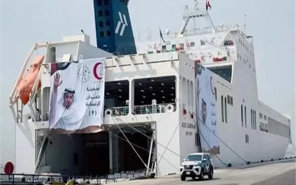 ميناء العريش يستقبل سفينة «حمدان» الإماراتية