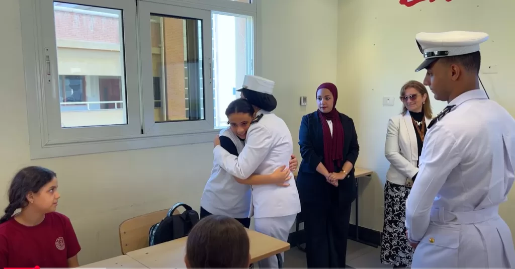 فيديو.. الداخلية توفد ضباطًا وضابطات لمرافقة أبناء الشهداء إلى مدارسهم 6 - جريدة الجمهورية 1 162 - جريدة الجمهورية