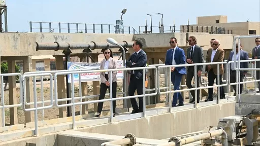 محافظ البحيرة وسفير فرنسا يتفقدان محطة معالجة الصرف الصحي بمنشية الحرية بدمنهور 4 - جريدة الجمهورية 12 9 - جريدة الجمهورية
