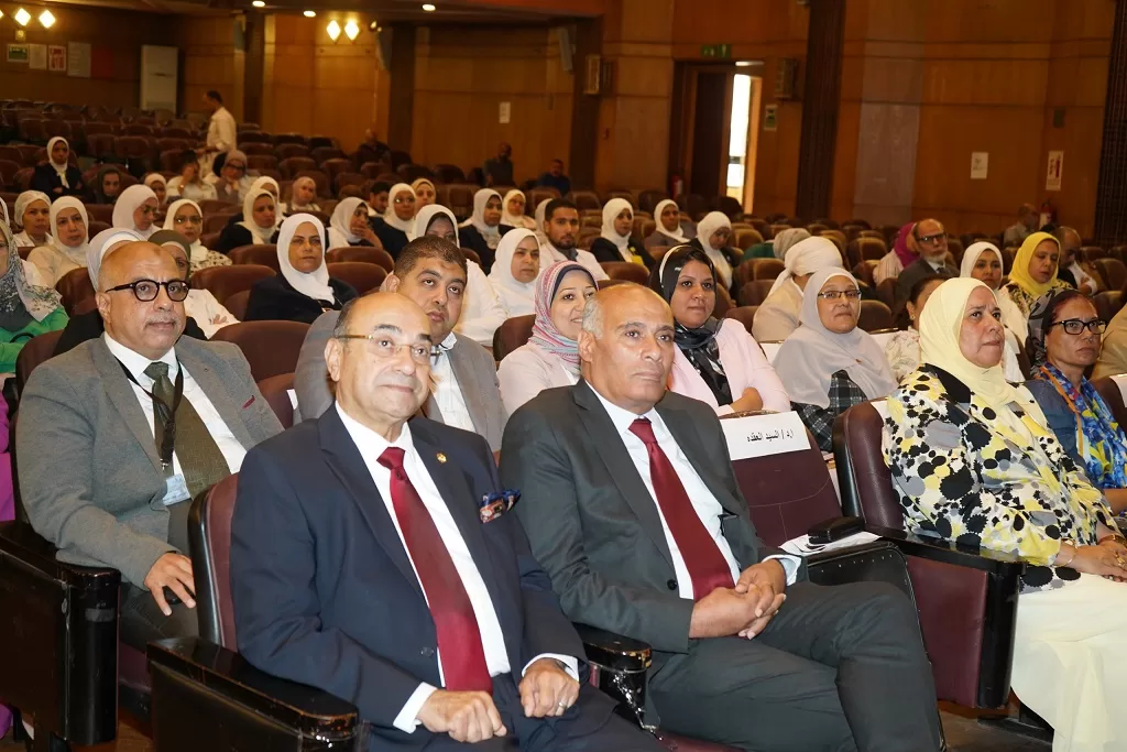 إحتفالية اليوم العالمي لسلامة المريض بمستشفيات كلية طب جامعة القاهرة 12 - جريدة الجمهورية 15 2 - جريدة الجمهورية