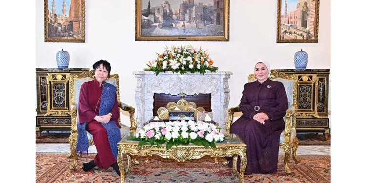 قرينة الرئيس تعرب عن سعادتها باستقبال جين يوميكو أتوغي حرم رئيس سنغافورة