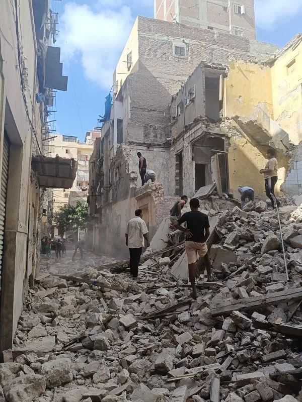 من خطر داهم إلى أمان دائم خطة طموحة لإعادة إحياء عقارات غرب الإسكندرية. 5 - جريدة الجمهورية 2 103 - جريدة الجمهورية