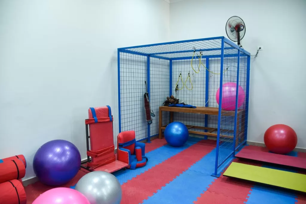 خطوة على طريق الدمج والتمكين.. «حياة كريمة» تُطلق مركزًا متكاملاً لتأهيل ذوي الإعاقة ببرج العرب 2 - جريدة الجمهورية 2 4 - جريدة الجمهورية