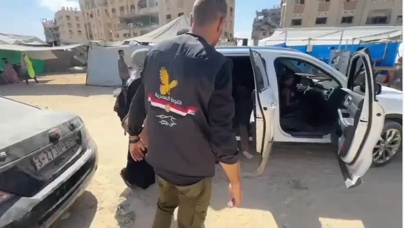 فيديو.. رعاية مصرية عاجلة للطفل «جدوع» الذي كان يحمل شقيقه في غزة 4 - جريدة الجمهورية 3 102 - جريدة الجمهورية
