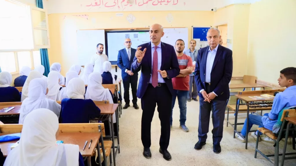 وزير التربية والتعليم يزور مدارس تونة الجبل بملوي ويوجه بدعم منظومة العملية التعليمية 4 - جريدة الجمهورية 4 116 - جريدة الجمهورية