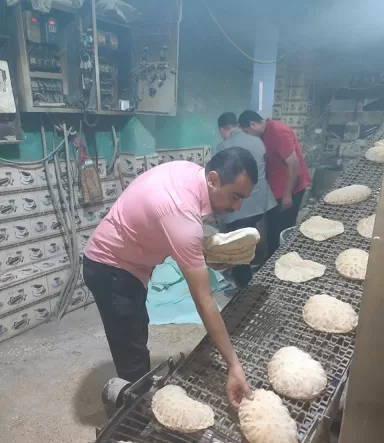 حملة تموينية مفاجئة تستهدف مخابز في «أجا» و«ميت غمر» للتأكد من الالتزام بالأسعار والمواصفات 2 - جريدة الجمهورية 4 14 - جريدة الجمهورية
