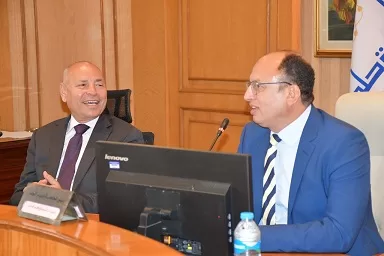 «رئيس جامعة حلوان» يستعرض إنجازات غير مسبوقة أمام مجلس الجامعة ومحافظ القاهرة 2 - جريدة الجمهورية 4 30 - جريدة الجمهورية