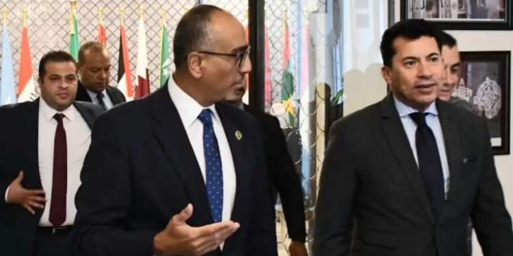 الأمين العام لجامعة الدول العربية يستقبل وزير الشباب والرياضة لبحث سبل دعم الشباب والرياضة في المنطقة