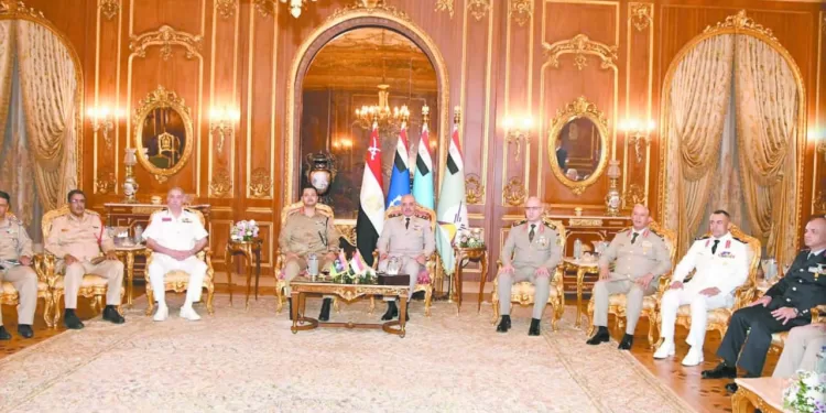 الفريق أحمد خليفة يلتقى رئيس الأركان العامة للجيش الليبى