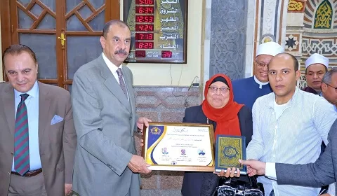 «سوهاج» تشهد احتفالاً نورانيًا بذكرى المولد النبوي الشريف في مسجد «العارف بالله» 6 - جريدة الجمهورية 5 12 - جريدة الجمهورية