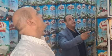 ضبط «طن و300» كيلو جرام من الجبن الفاسد داخل ثلاجة تخزين بالإسكندرية