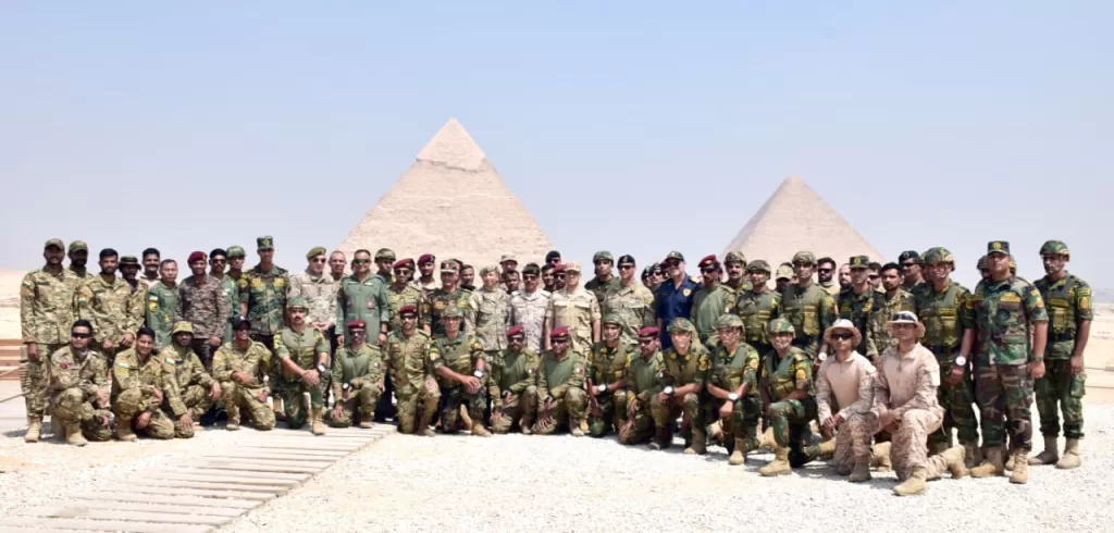 أنشطة مكثفة للتدريب «النجم الساطع 2025».. تنفيذ قفز حر مظلي بمنطقة الأهرامات 10 - جريدة الجمهورية 543457444 1080486924255927 925920567522860269 n - جريدة الجمهورية