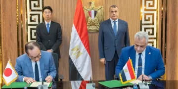 مصر تُطلق مشروعًا طموحًا مع اليابان لتصنيع محطات لتوليد المياه من الهواء