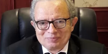 «حسين عيسى» مستشارًا لوزير التعليم العالي للسياسات المالية والاقتصادية