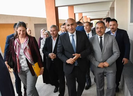 خلال زيارته للشرقية.. وزير التربية والتعليم يؤكد أن الانضباط هو أساس العملية التعليمية 8 - جريدة الجمهورية 8 15 - جريدة الجمهورية
