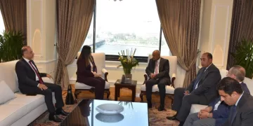 جامعة المنصورة تطلق أول برنامج صيدلة إكلينيكية دولي