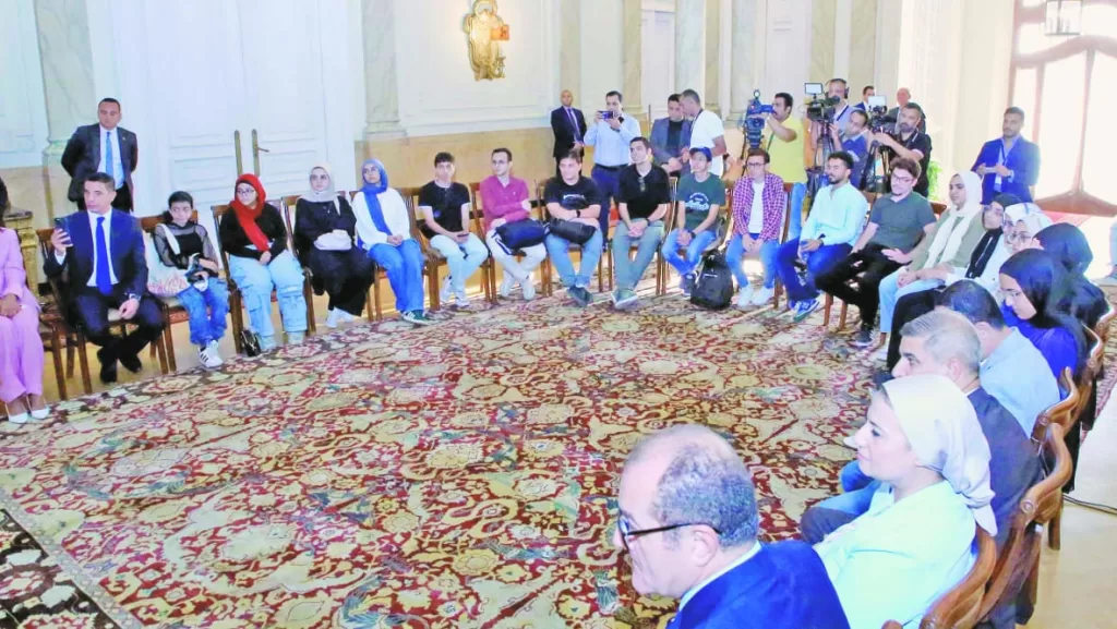 وزير الخارجية لأوائل الثانوية فى قصر التحرير التاريخى: التفوق ليس نهاية المشوار بل بداية الحلم 3 - جريدة الجمهورية IMG 20250908 WA0020 - جريدة الجمهورية