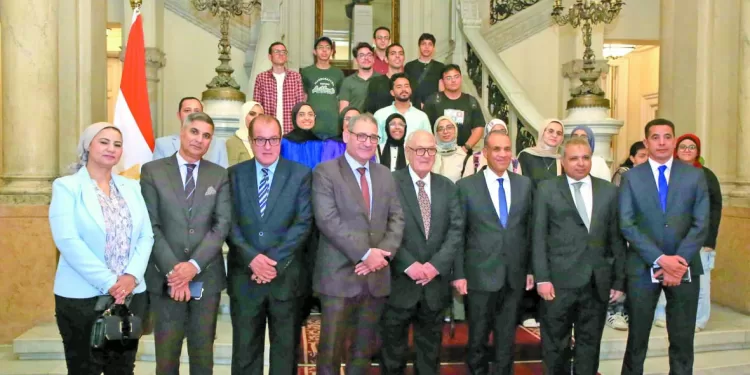 وزير الخارجية لأوائل الثانوية فى قصر التحرير التاريخى: التفوق ليس نهاية المشوار بل بداية الحلم 1 - جريدة الجمهورية فوز معنوى «نبيه» يعدد مكاسب منتخب الشباب قبل خوض كأس العالم