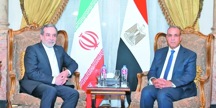 عبد العاطى يؤكد لعراقجى أهمية تهيئة الظروف لتسوية مستدامة تراعى مصالح جميع الأطراف 1 - جريدة الجمهورية الصدارة.. عربية