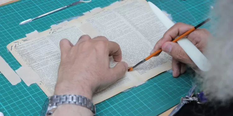 « ترميم الأوعية الورقية» في دورة تأسيسية بمكتبة الإسكندرية