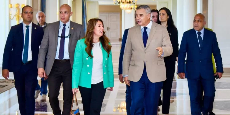 محافظ الإسكندرية والسفيرة الأمريكية يفتتحان ورشة عمل حول فرص الاستثمار بالموانئ المصرية 1 - جريدة الجمهورية محافظ الإسكندرية والسفيرة الأمريكية يفتتحان ورشة عمل حول فرص الاستثمار بالموانئ المصرية