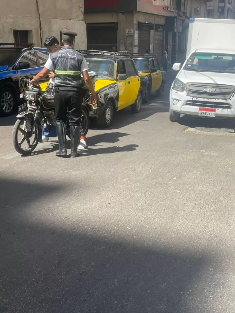 مرور الإسكندرية يُكثّف حملاته لإعادة الانضباط مع بدء الدراسة 2 - جريدة الجمهورية IMG 20250922 WA0185 1 - جريدة الجمهورية