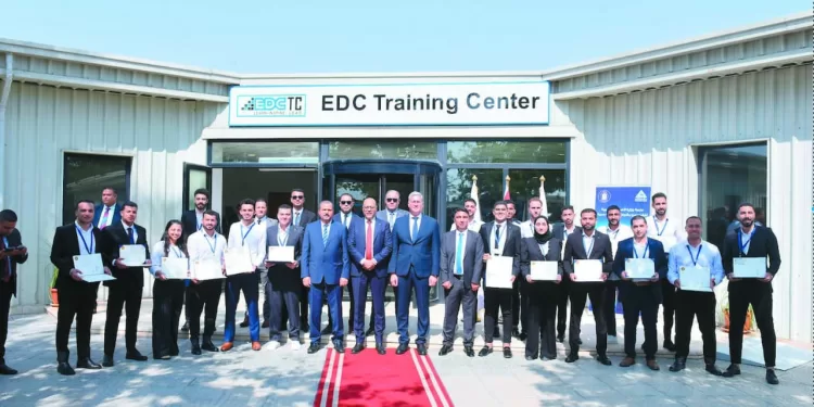 تكريم الأوائل فى «منحة التدريب بمجالات الخدمات البترولية» 1 - جريدة الجمهورية فى الجولة الثامنة.. البنك الأهلى يخشى قوة دجلة