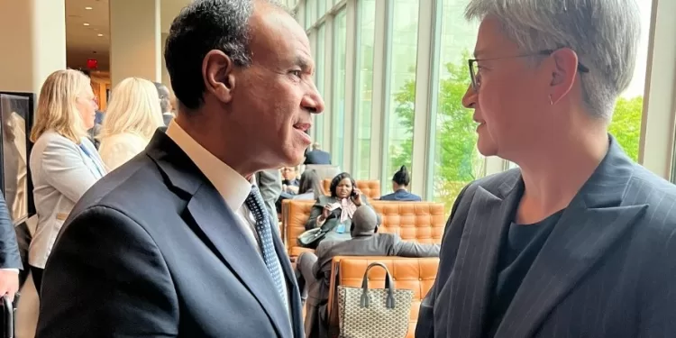 وزير الخارجية يثمن اعتراف أستراليا بالدولة الفلسطينية ويطالب بوقف إطلاق النار في غزة