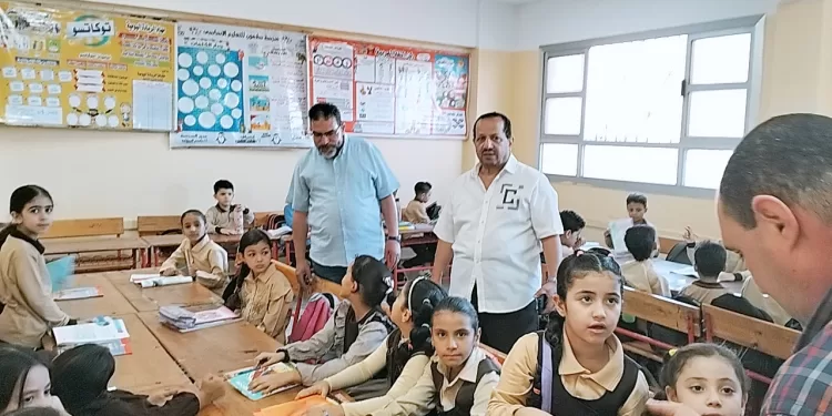 من أجل عام دراسي ناجح.. قيادات تعليم الدقهلية تتابع الفصول والمعامل وتشدد على تفعيل الأنشطة التربوية 1 - جريدة الجمهورية من أجل عام دراسي ناجح.. قيادات تعليم الدقهلية تتابع الفصول والمعامل وتشدد على تفعيل الأنشطة التربوية