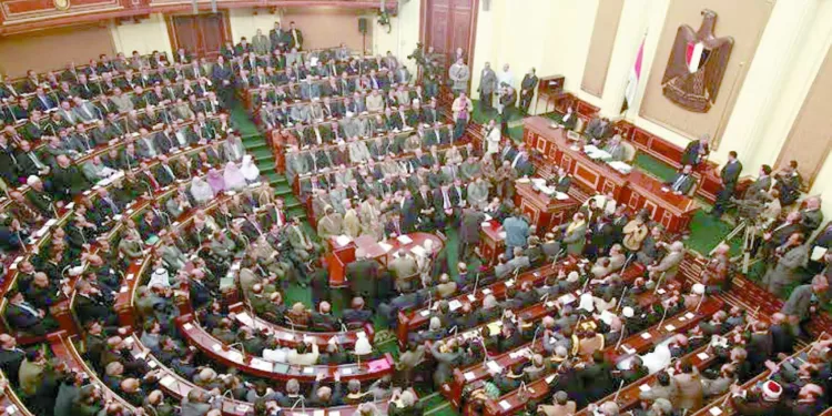 قبل القمة المرتقبة «فيريرا» يجهز القوة الضاربة